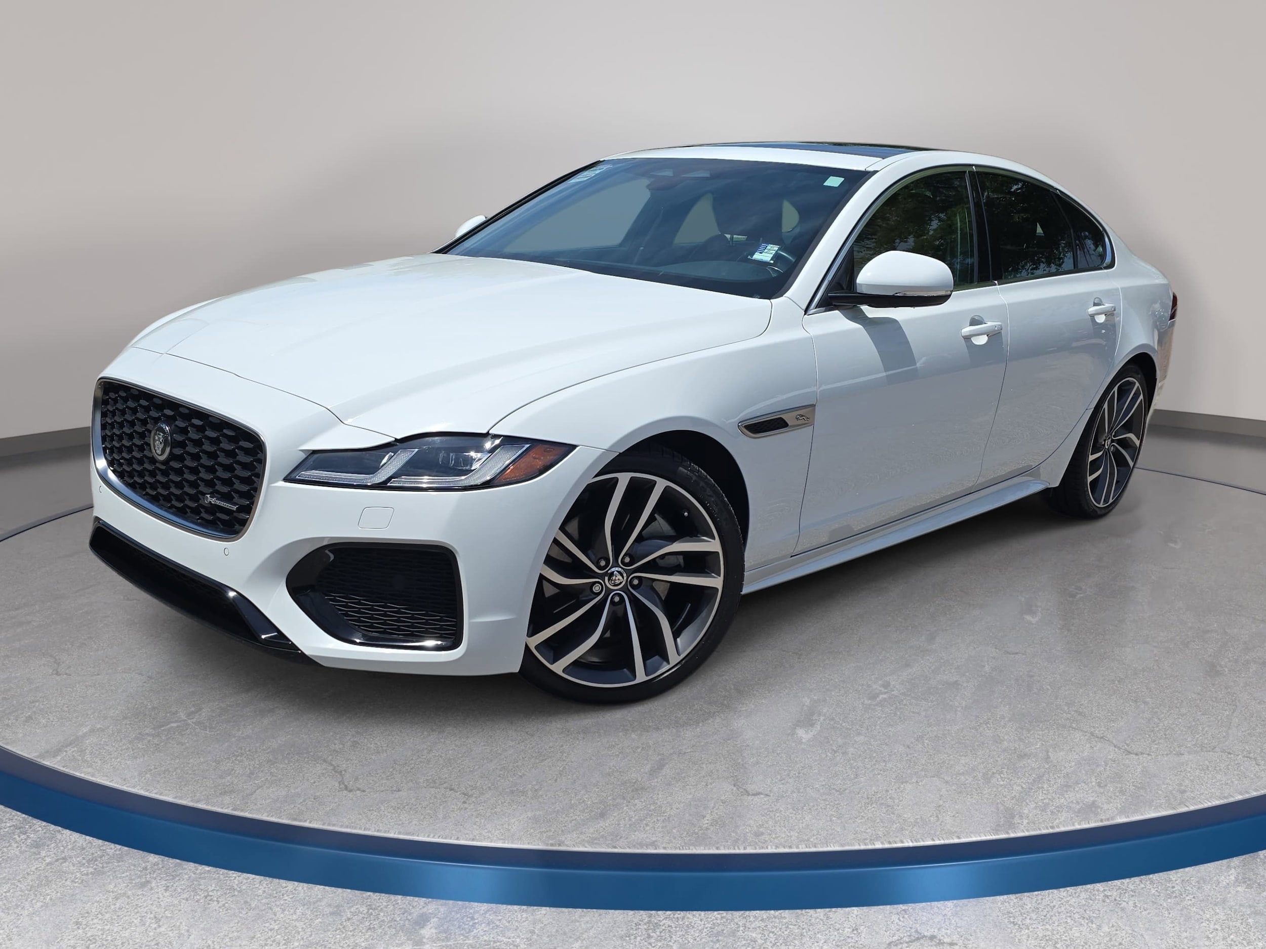 2024 Jaguar XF P250 R-Dynamic SE's photo