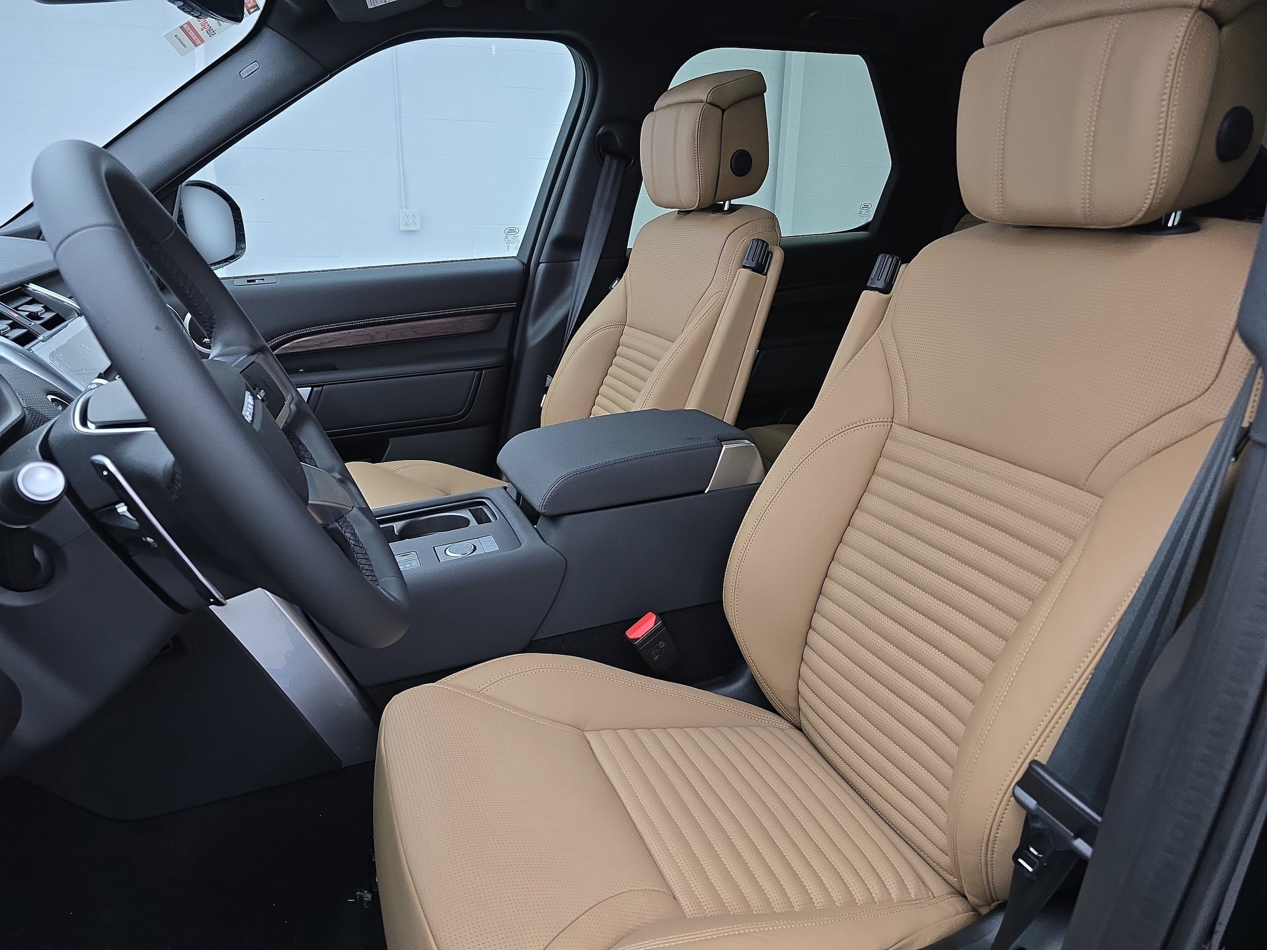 2026 Land Rover Discovery Dynamic SE - Photo 15