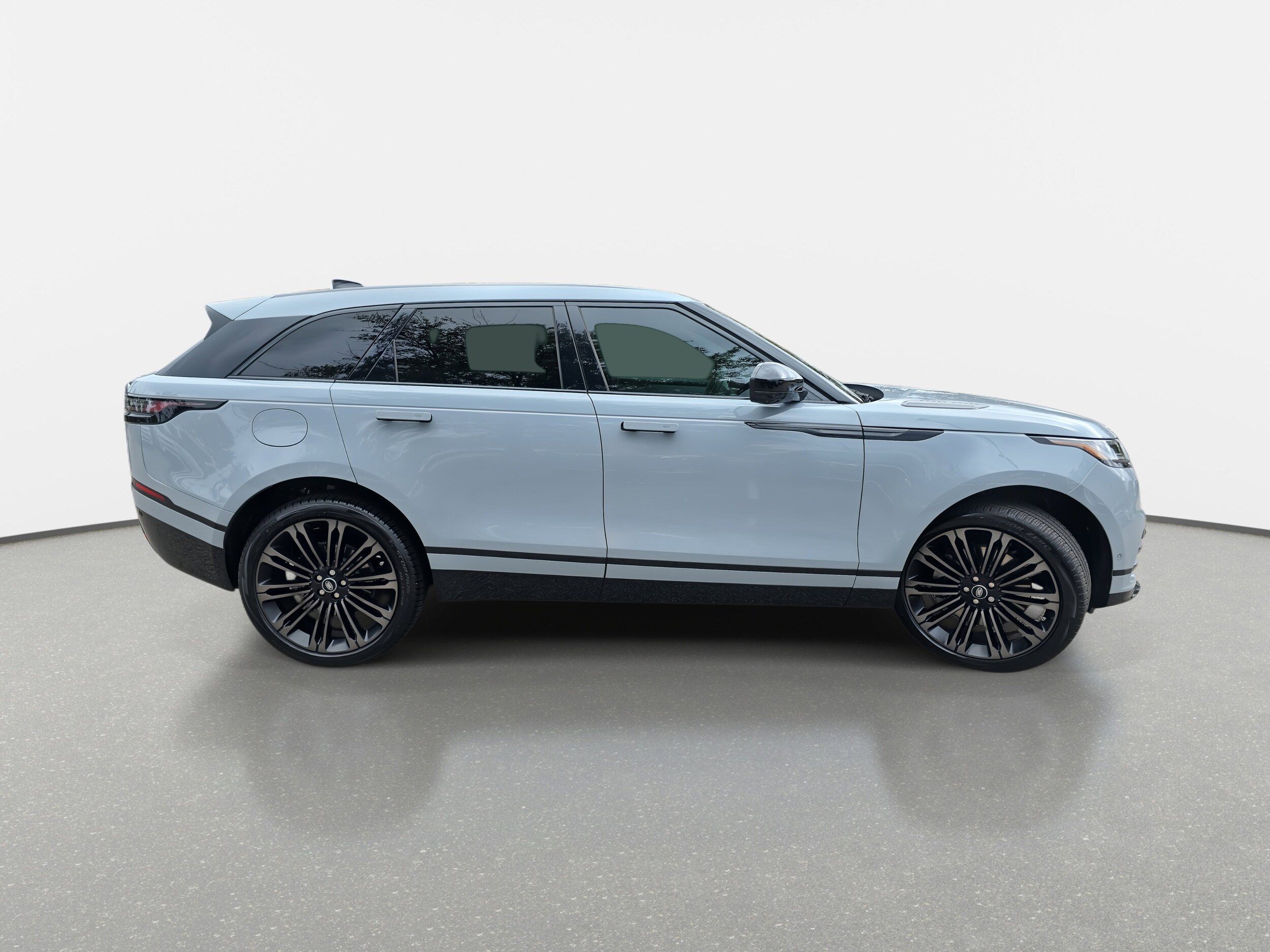 2026 Land Rover Range Rover Velar P250 Dynamic SE photo 4