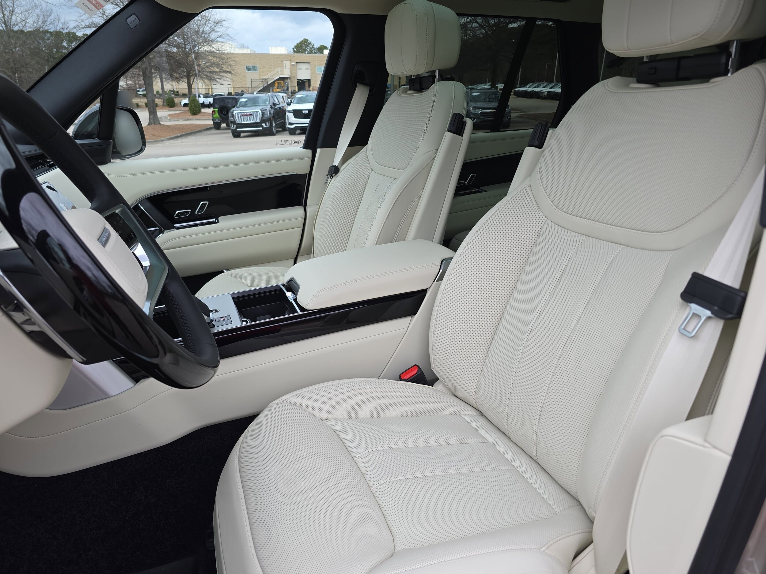 2026 Land Rover Range Rover SE - Photo 15