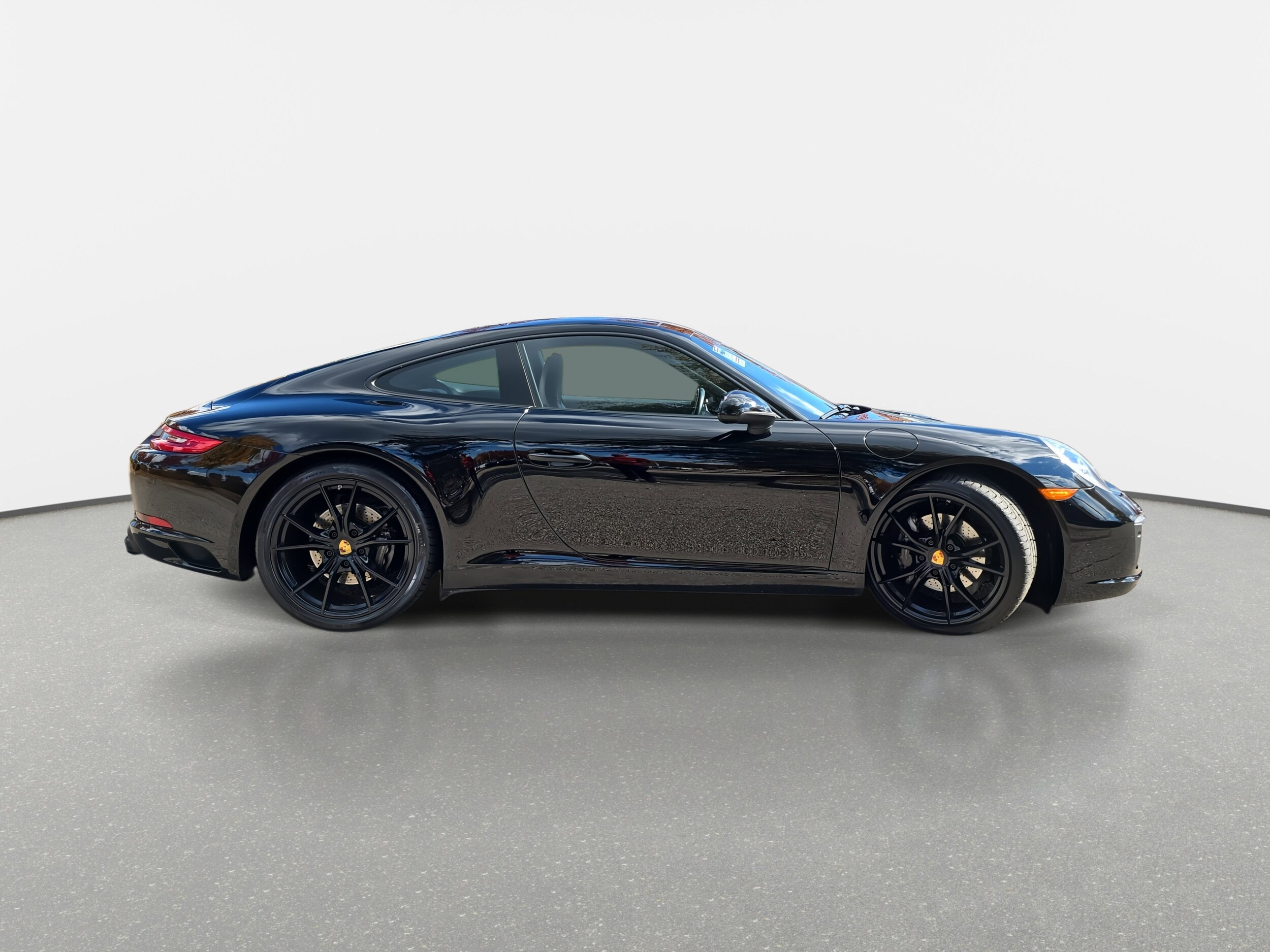 2017 Porsche 911 Coupe photo 4