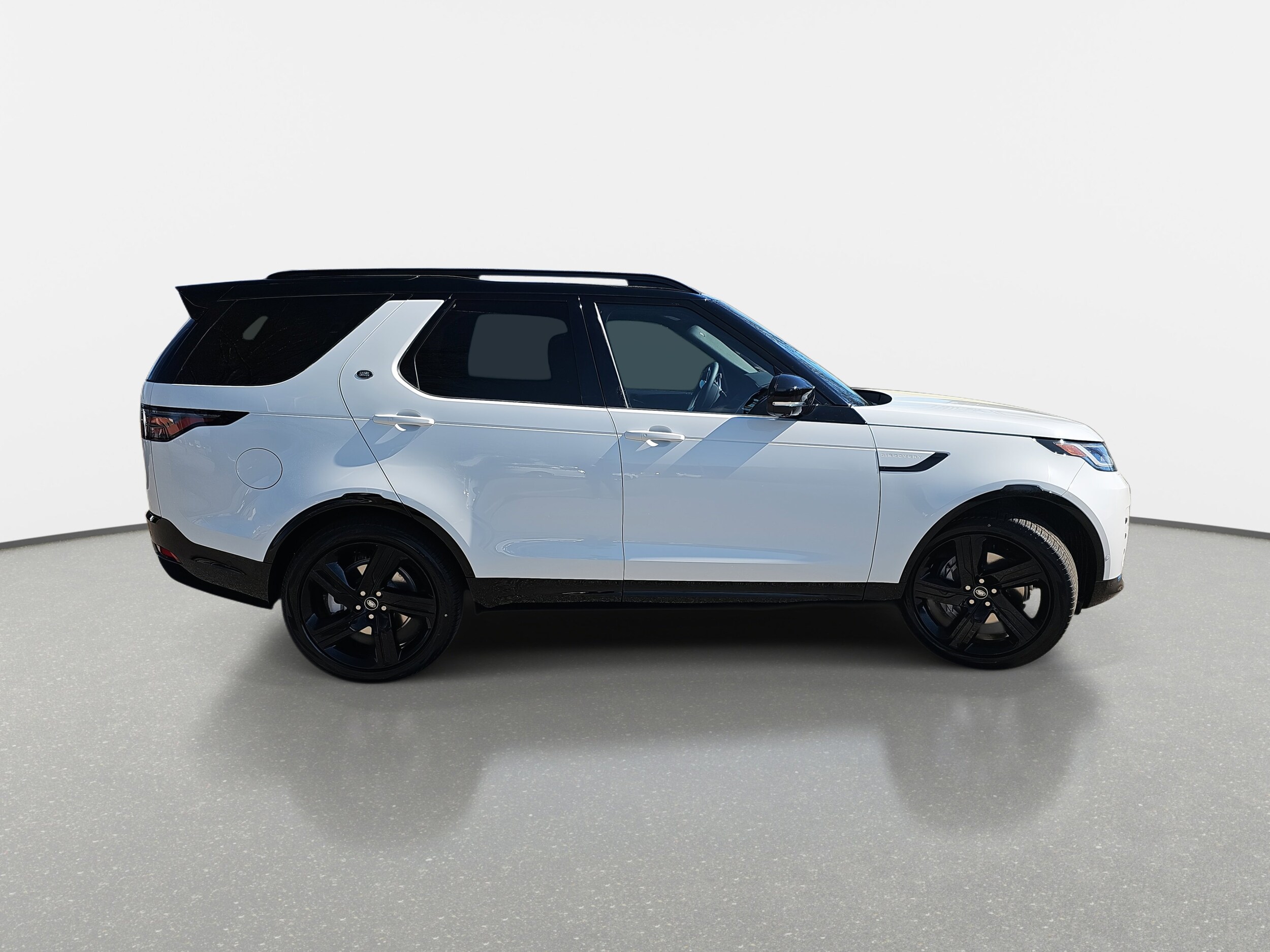 2025 Land Rover Discovery SE photo 4