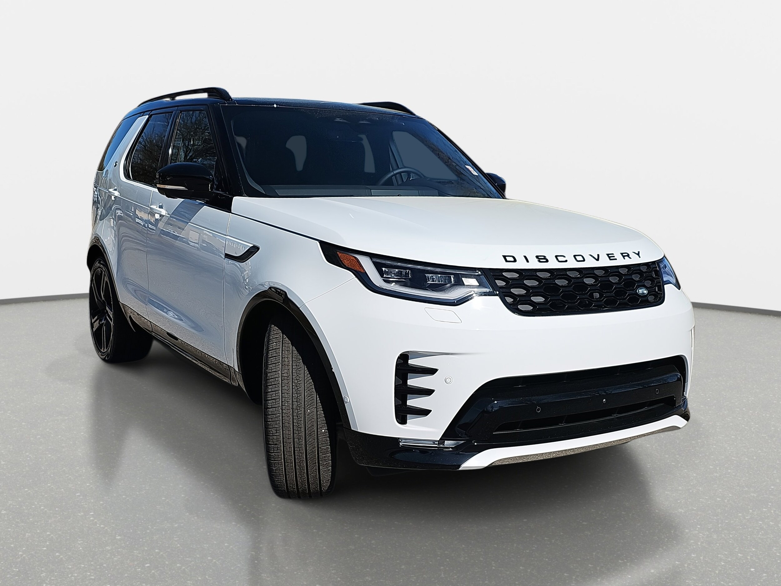 2025 Land Rover Discovery SE photo 3