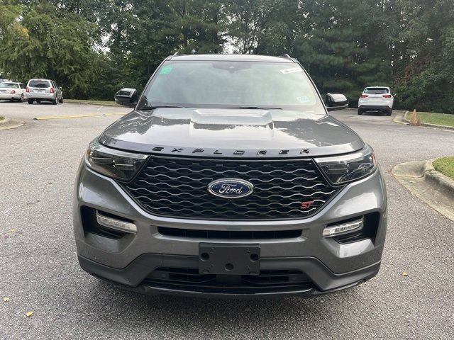 2023 Ford Explorer ST photo 2