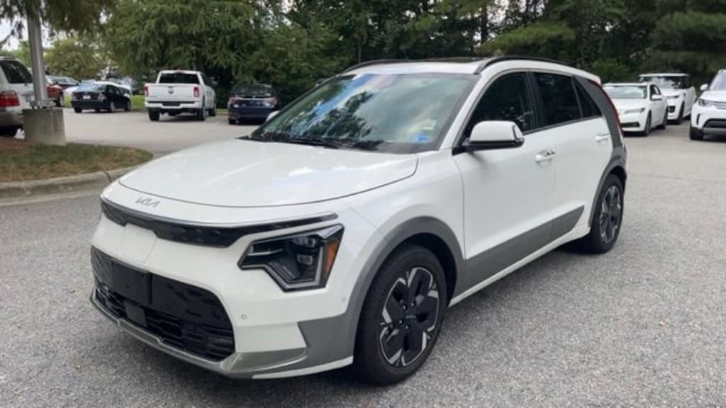 Used 2023 Kia Niro EV Wave SUV