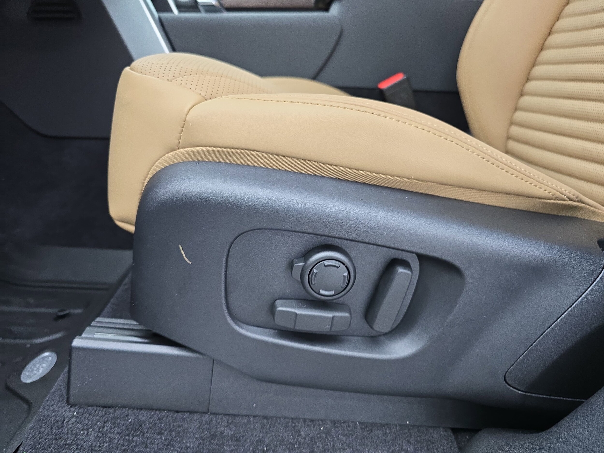 2026 Land Rover Discovery Dynamic SE - Photo 29