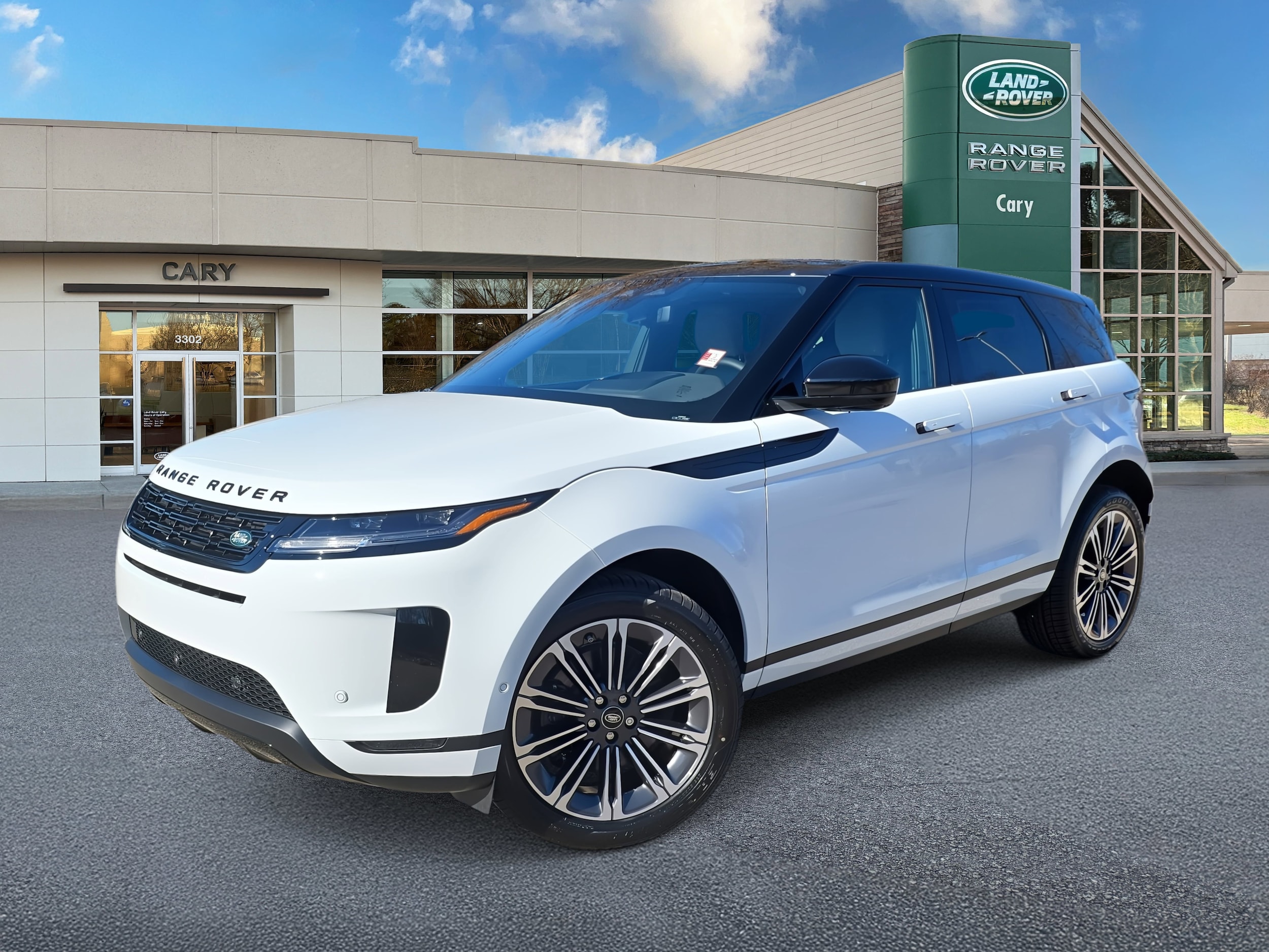 2026 Land Rover Range Rover Evoque S's photo