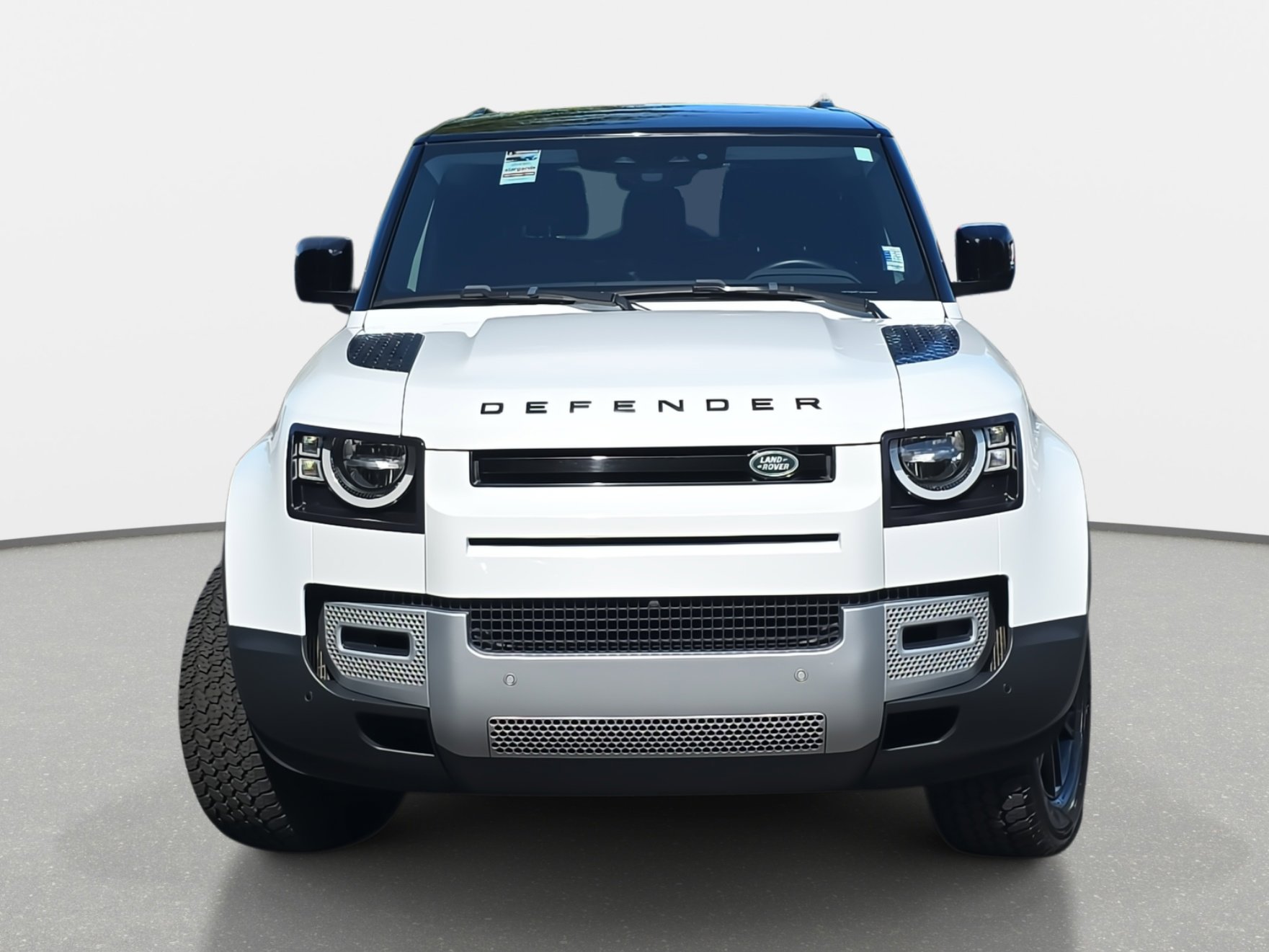 2023 Land Rover Defender S photo 2