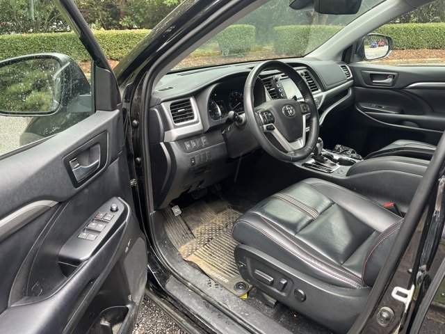 2019 Toyota Highlander SE photo 4