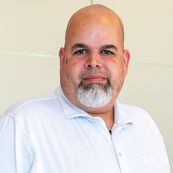 Staff member ELIEZER RIVERA from ID_53d5d2608d32