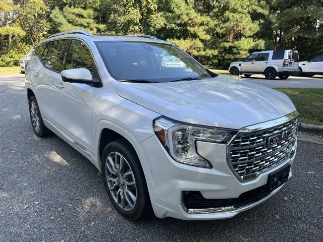 2022 Gmc Terrain Denali photo 2