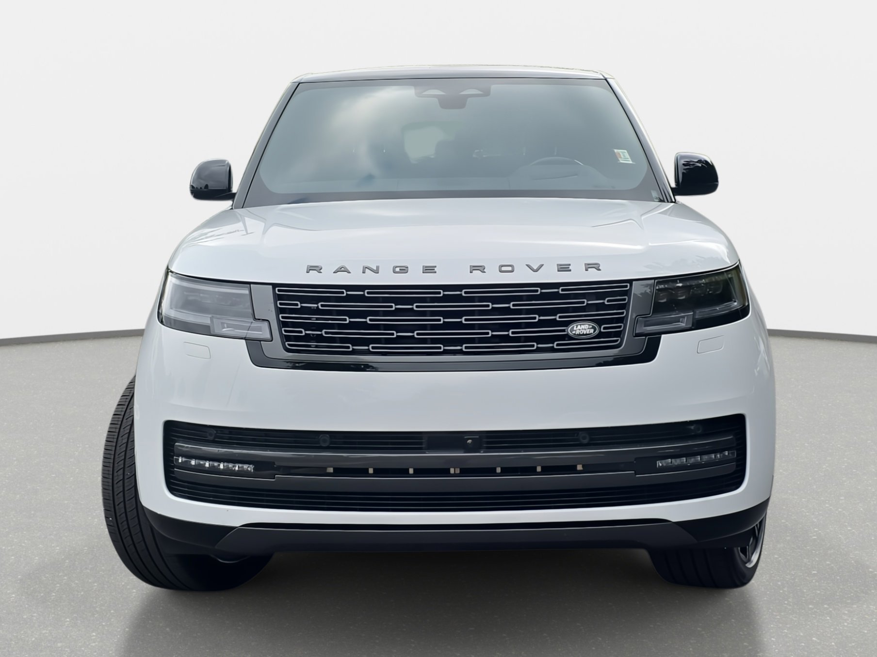 2025 Land Rover Range Rover SE photo 2