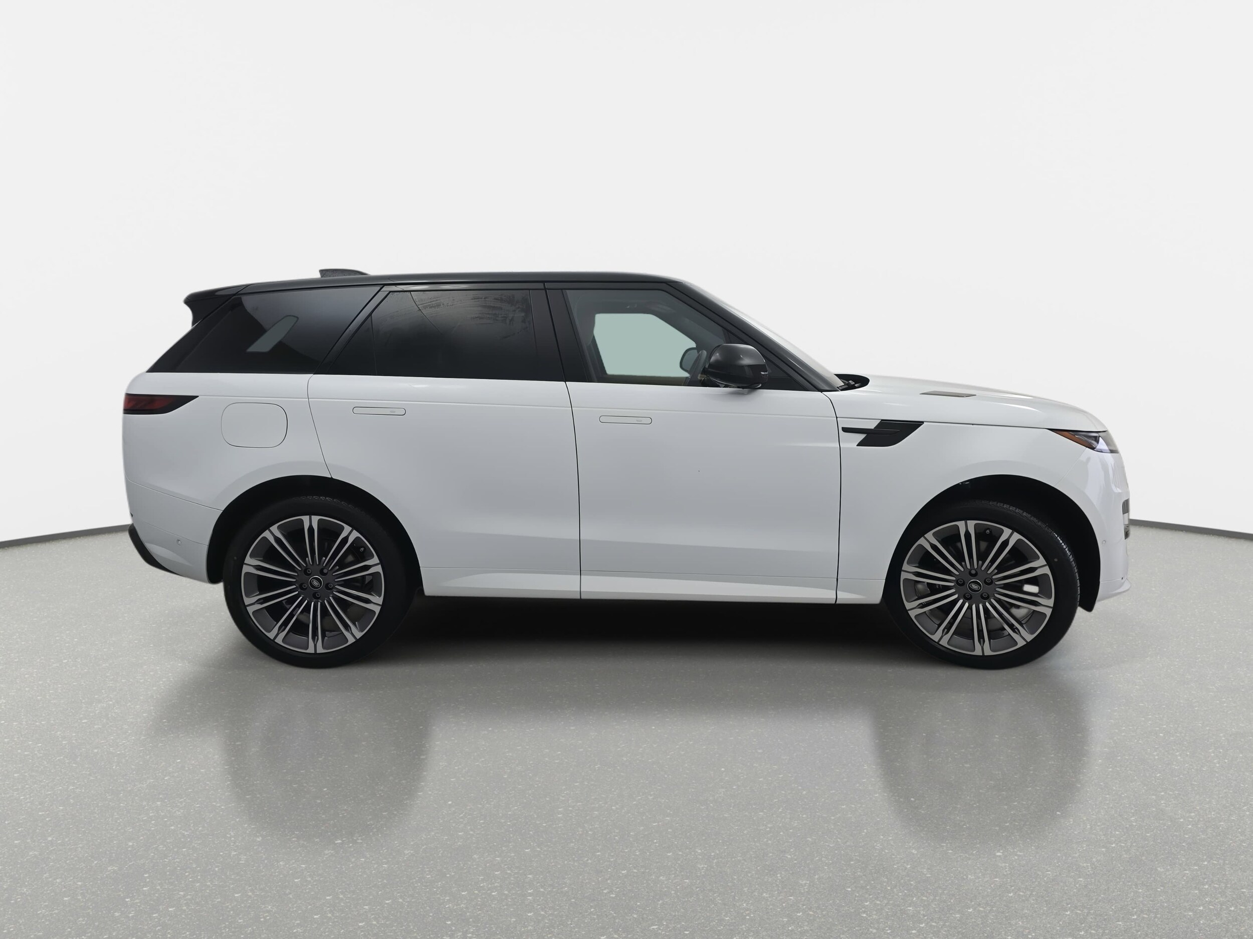 2025 Land Rover Range Rover Sport P400 Dynamic SE photo 3