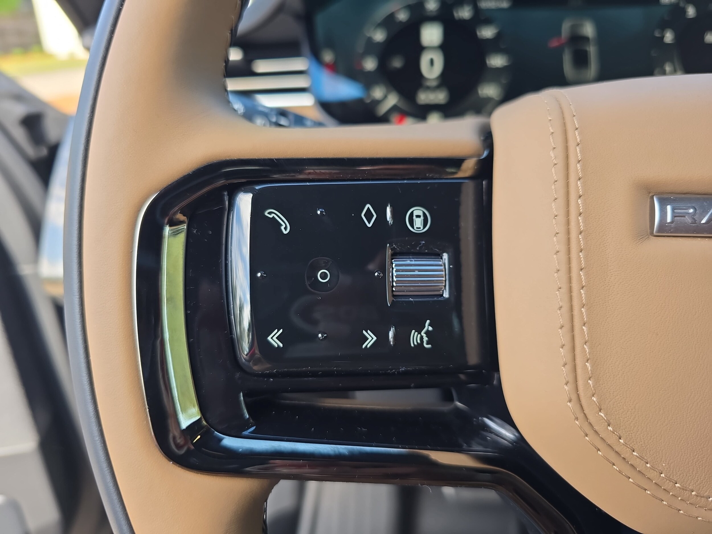 2025 Land Rover Range Rover Sport Dynamic SE - Photo 17