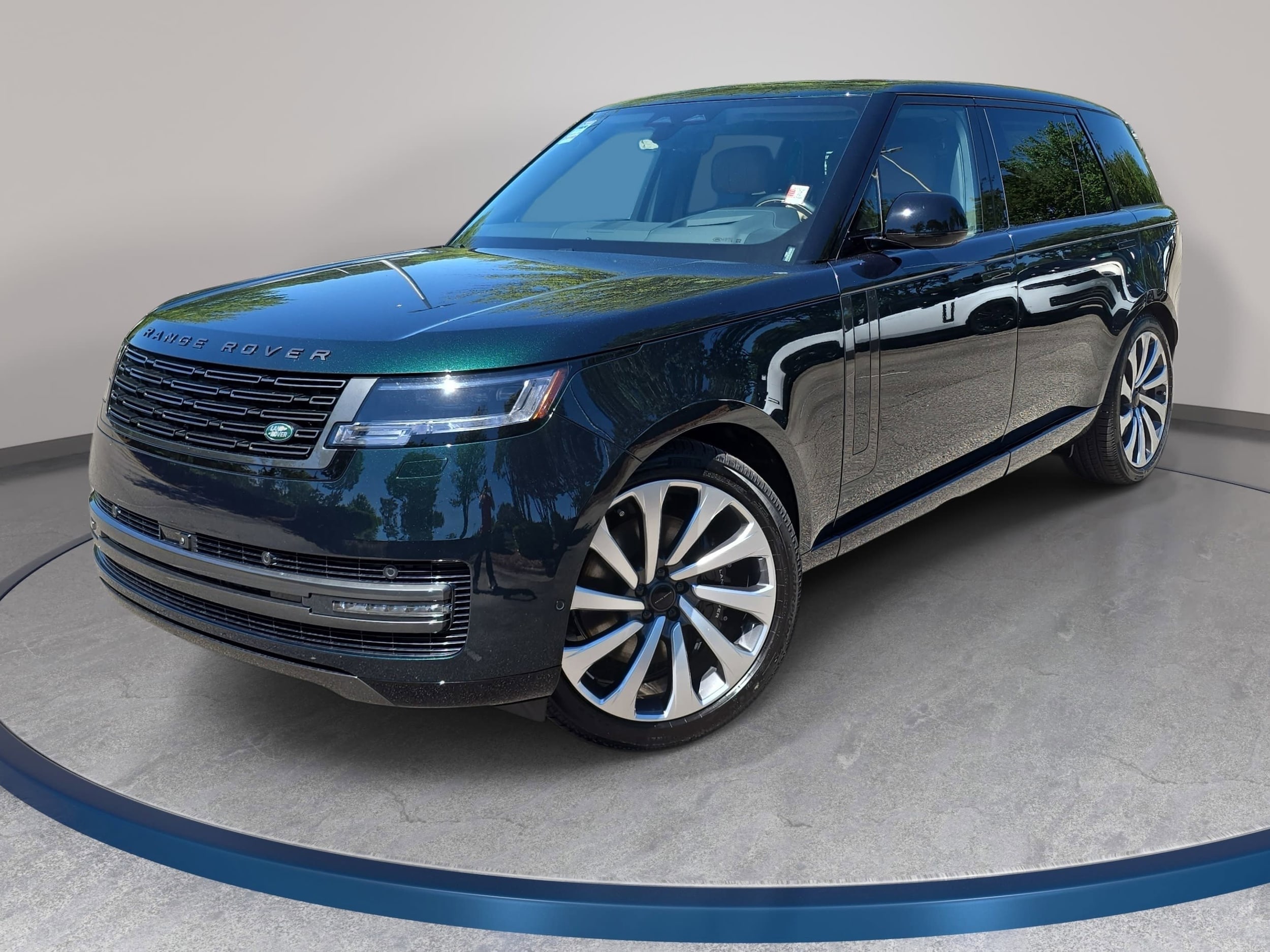 2026 Land Rover Range Rover 4.4 Autobiography LWB 5's photo