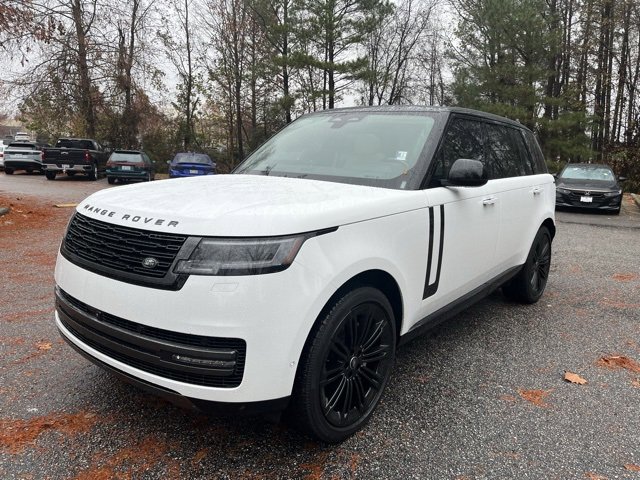 2025 Land Rover Range Rover SE's photo