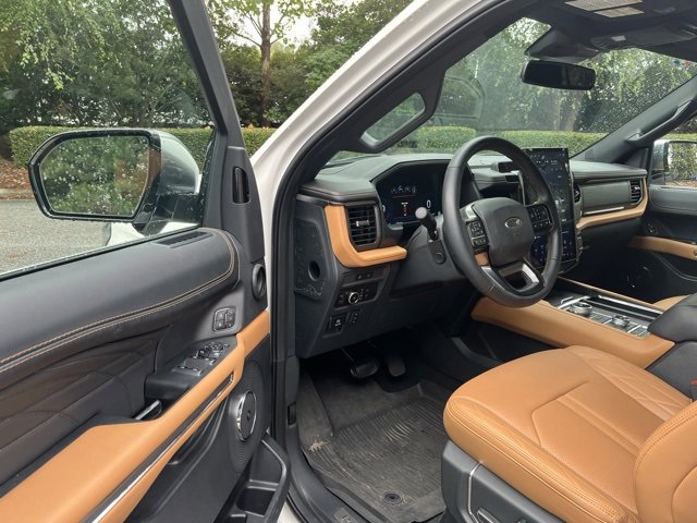 2024 Ford Expedition MAX Platinum photo 4