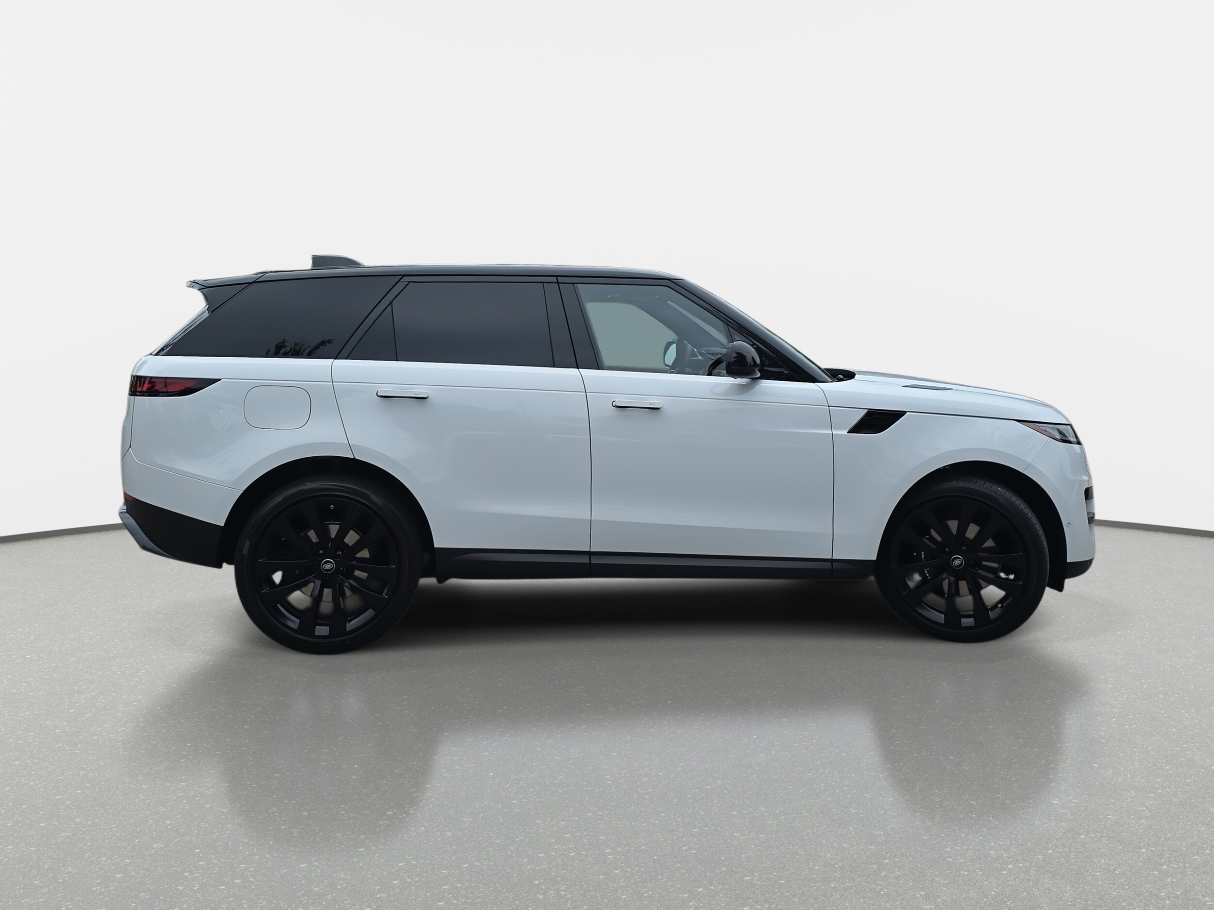 2025 Land Rover Range Rover Sport SE photo 2