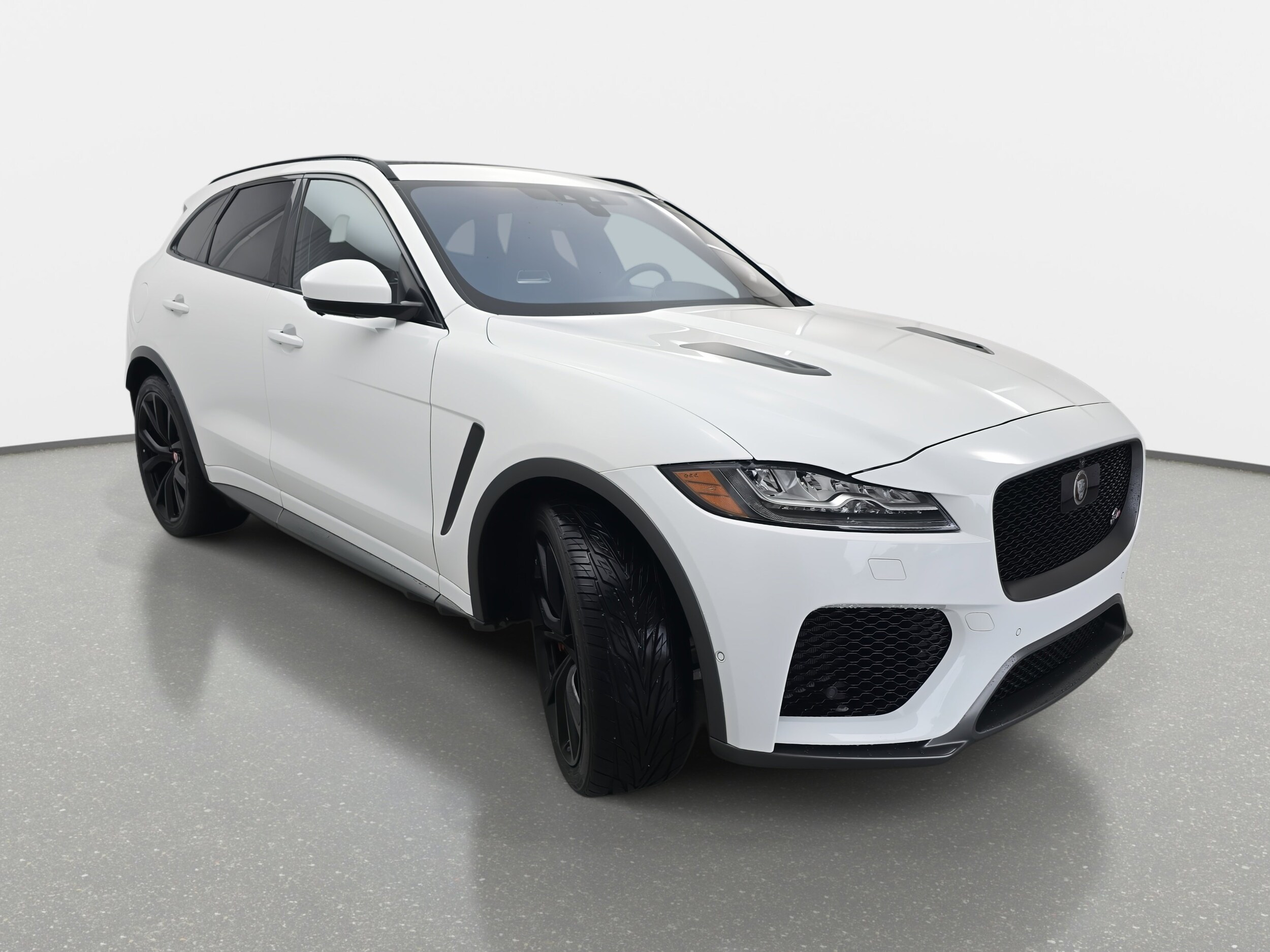 2020 Jaguar F-PACE SVR photo 2