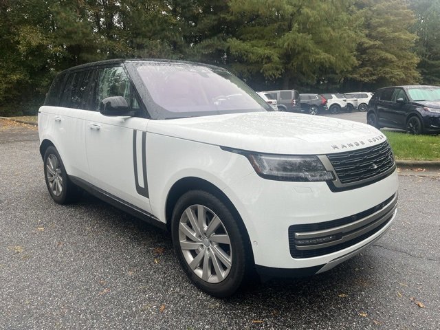 2023 Land Rover Range Rover SE photo 2