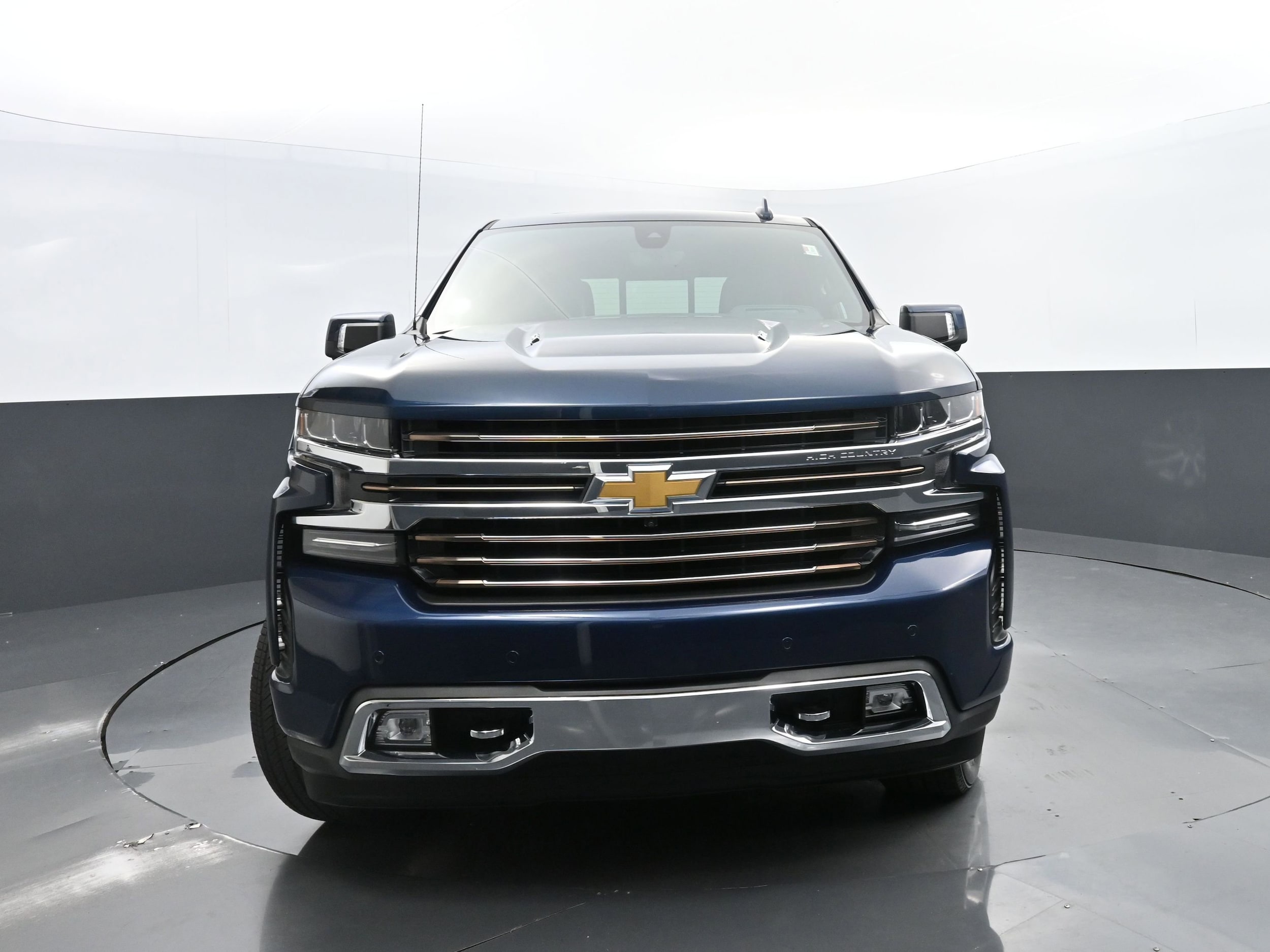 Used 2020 Chevrolet Silverado 1500 High Country with VIN 1GCUYHEL5LZ154893 for sale in Cary, NC