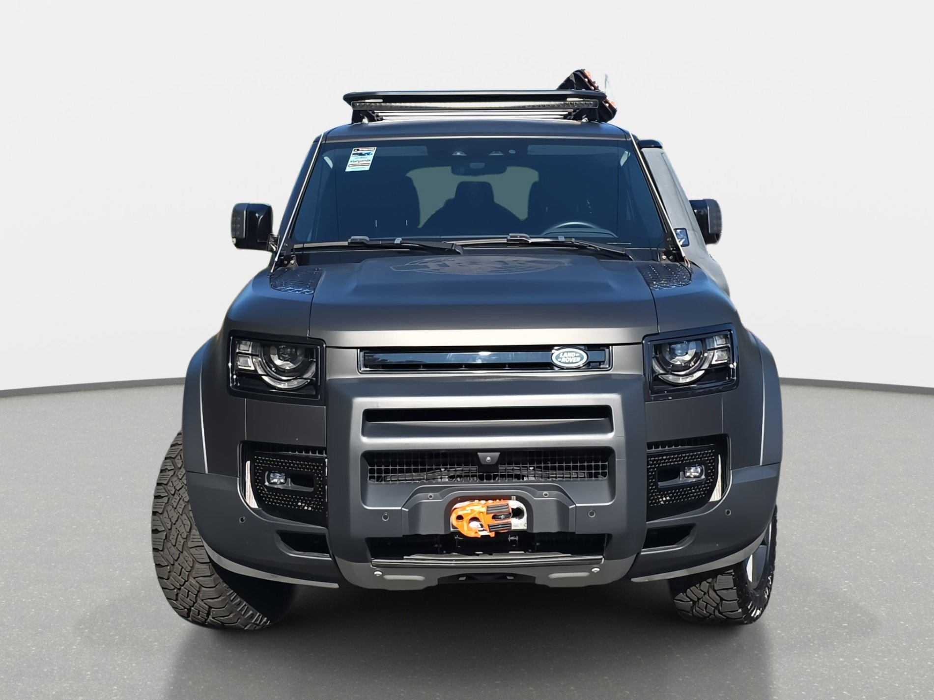 2023 Land Rover Defender SE photo 2
