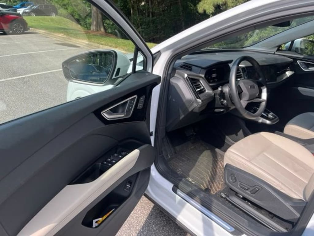 Used 2022 Audi Q4 e-tron Prestige SUV