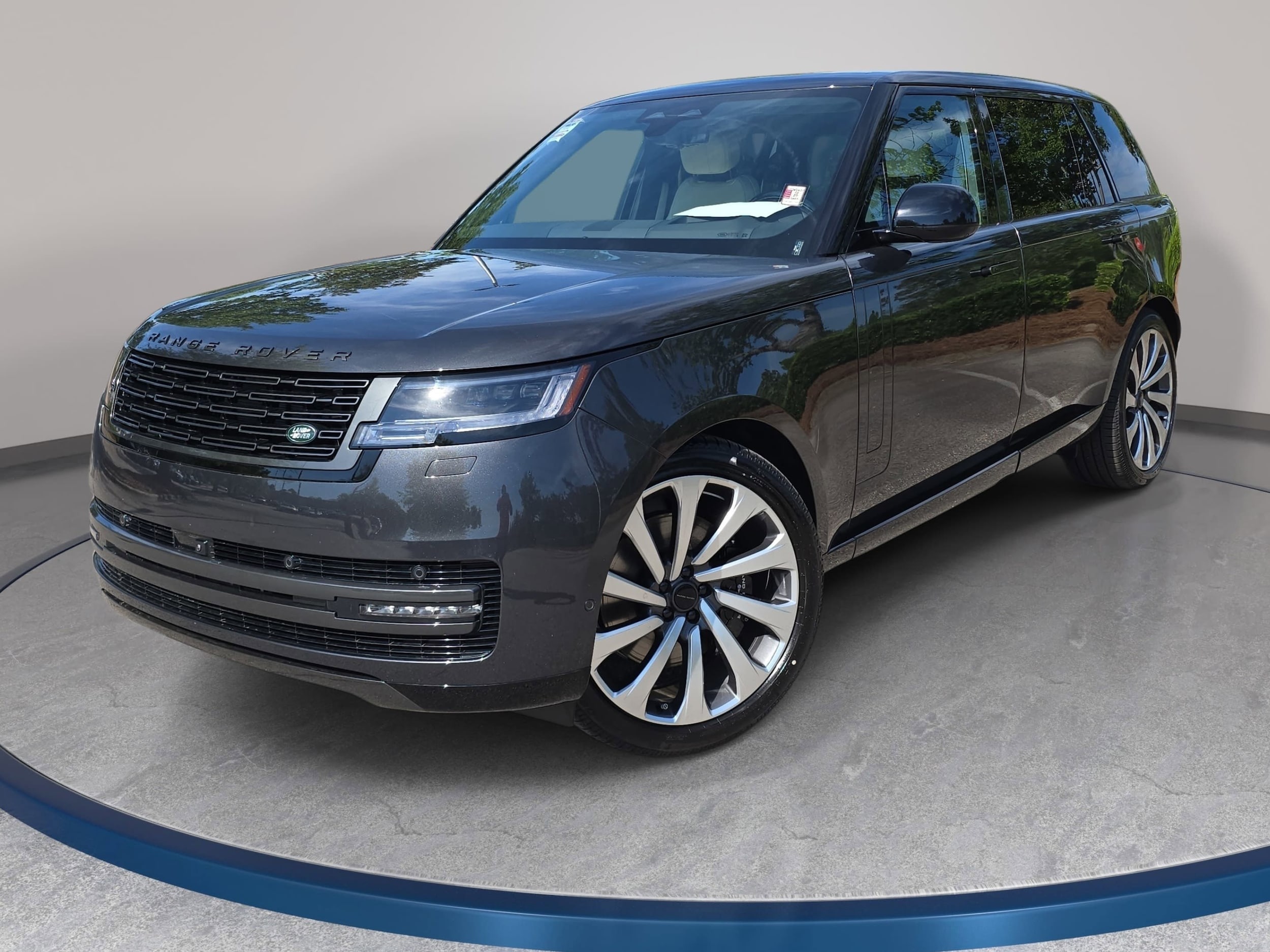 2026 Land Rover Range Rover 4.4 SE LWB 7's photo