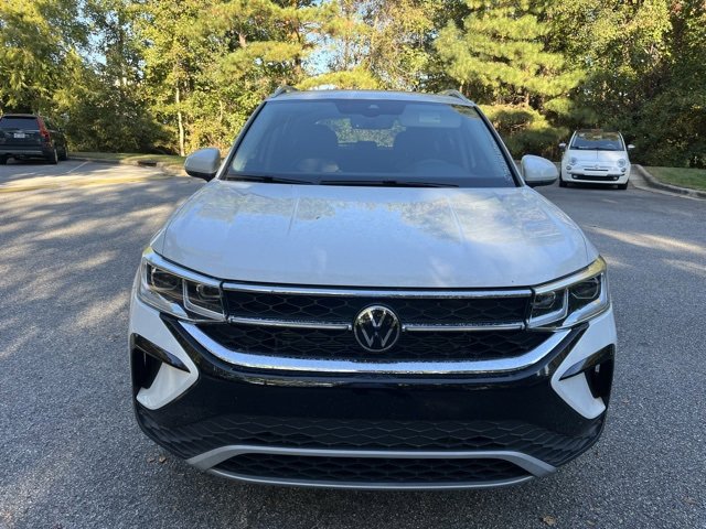 2024 Volkswagen Taos SEL photo 3
