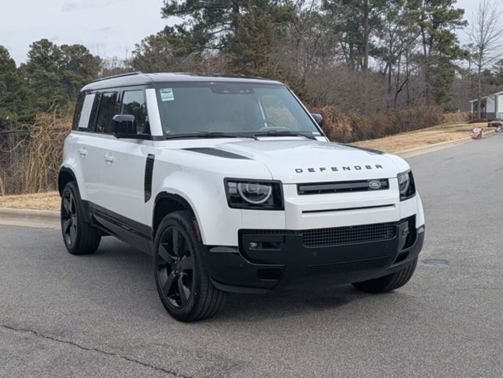 Used 2026 Land Rover Defender X-Dynamic SE SUV