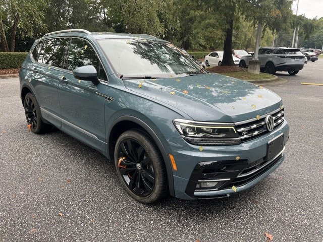 2020 Volkswagen Tiguan SEL Premium R-Line photo 2