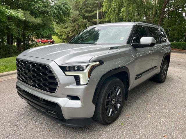 2024 Toyota Sequoia Platinum 4WD i-FORCE MAX Hybrid's photo