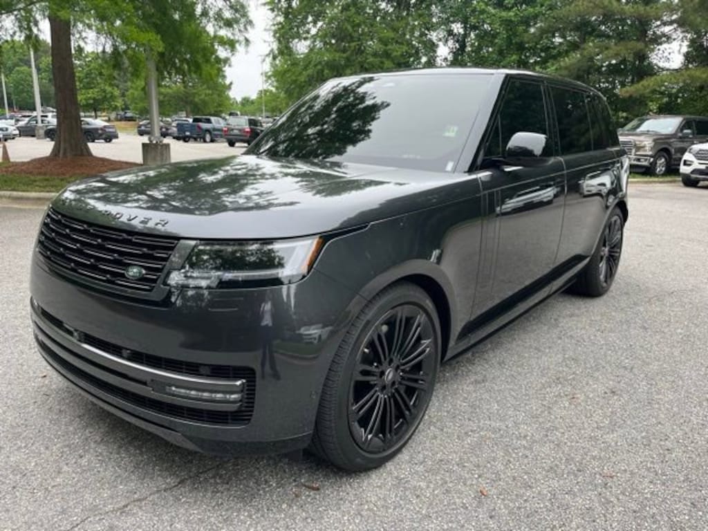 Used 2025 Land Rover Range Rover SE SUV