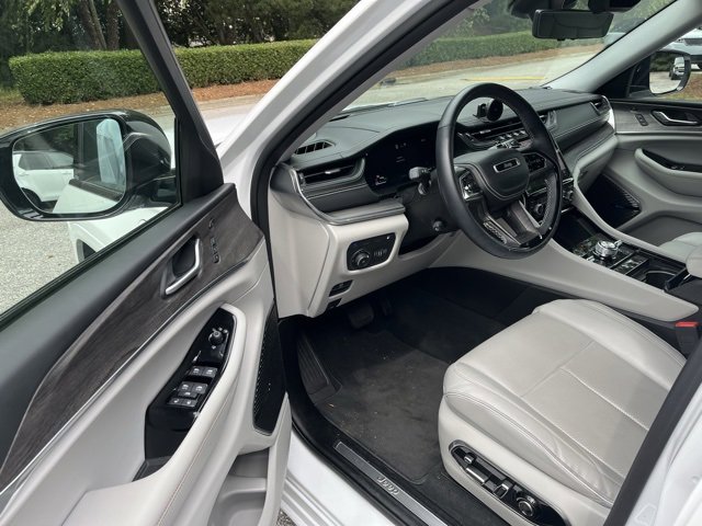 2022 Jeep Cherokee Overland 4xe photo 4