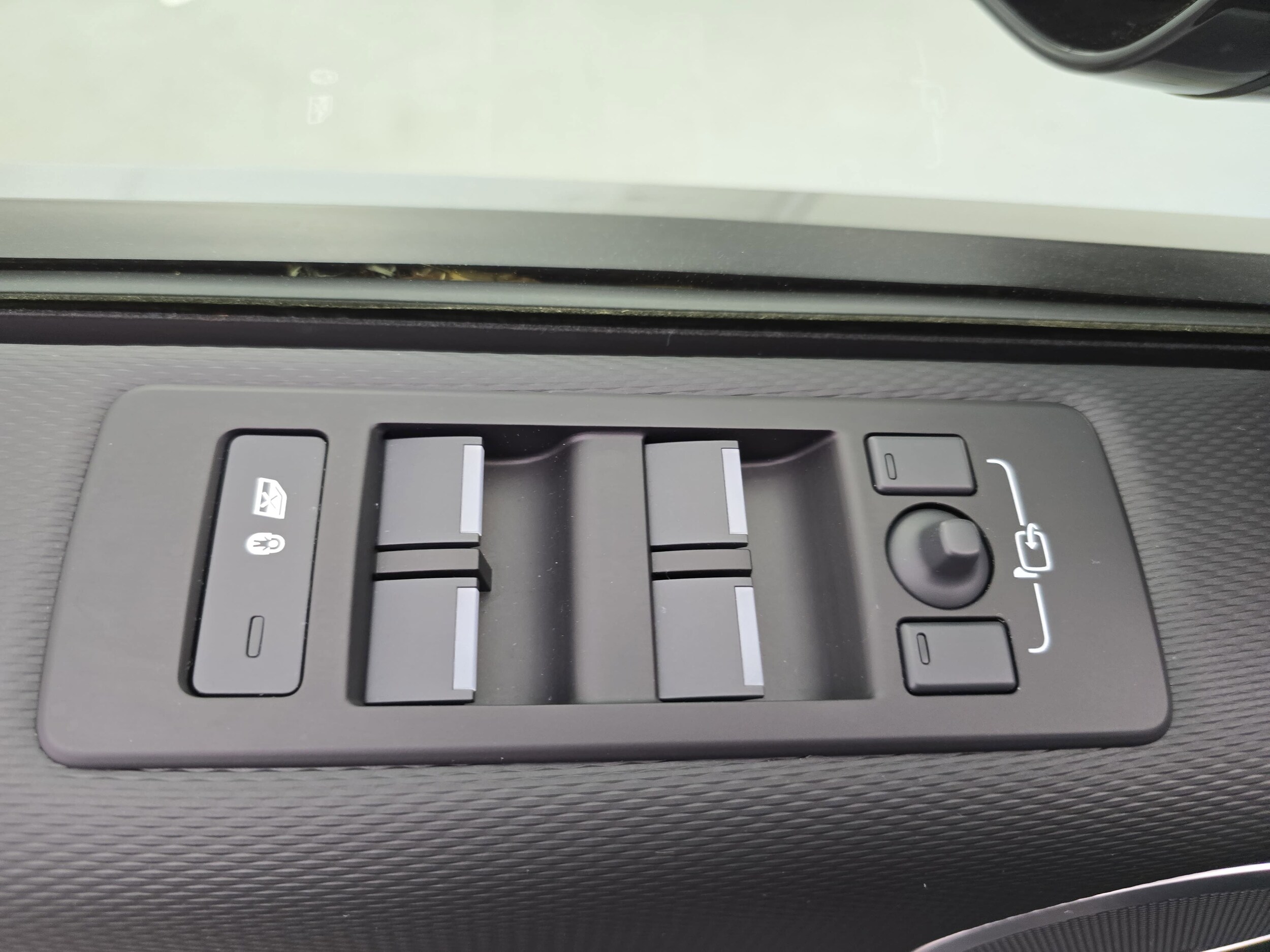2025 Land Rover Discovery Dynamic SE - Photo 29
