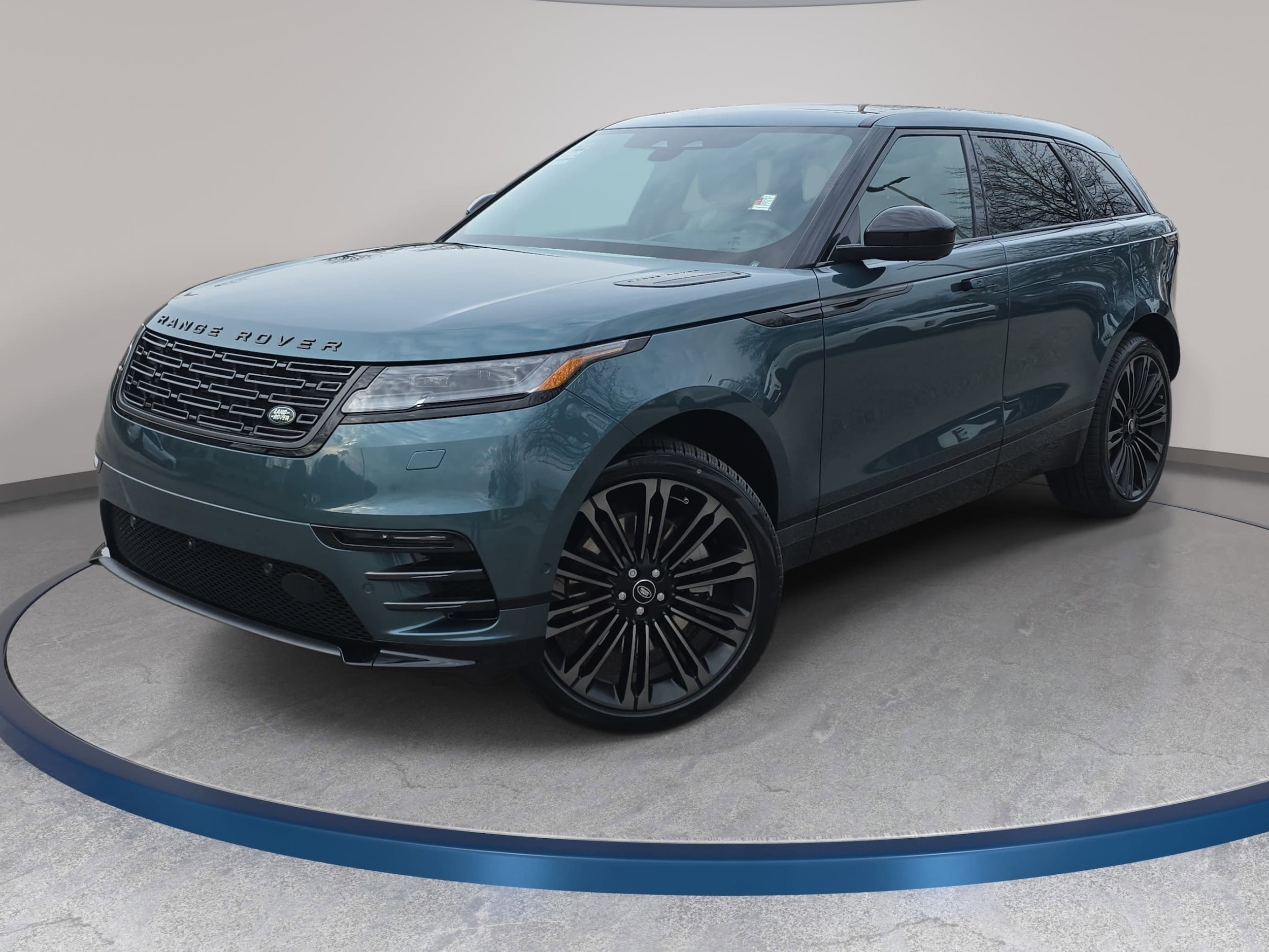 2026 Land Rover Range Rover Velar Dynamic SE