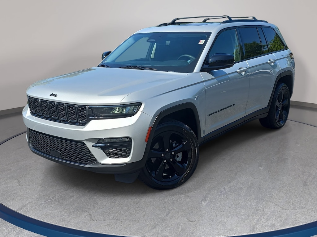 Used 2023 Jeep Grand Cherokee Limited SUV