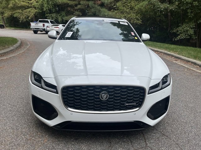 2024 Jaguar XF P250 R-Dynamic SE photo 3