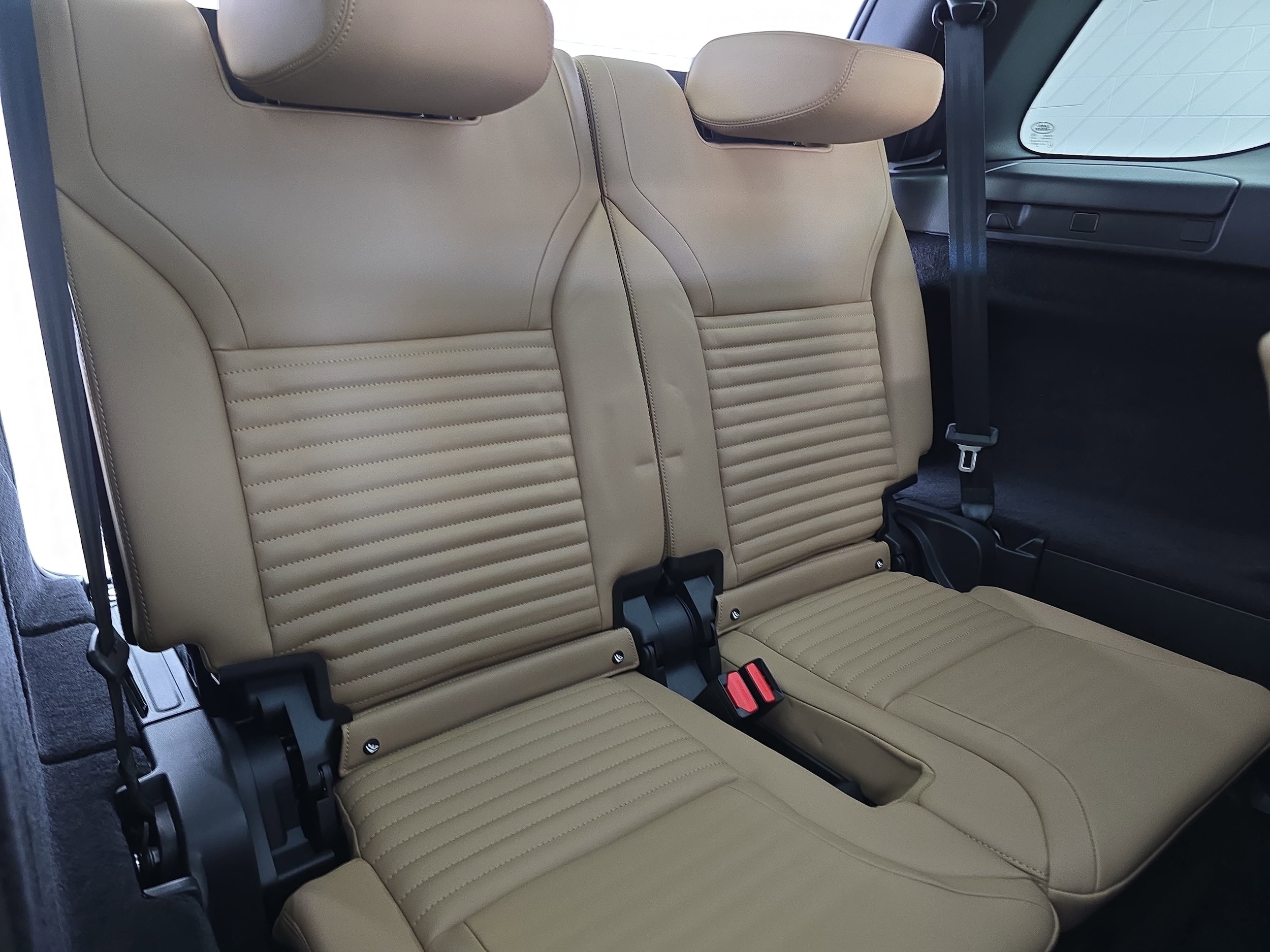 2025 Land Rover Discovery Dynamic SE - Photo 12