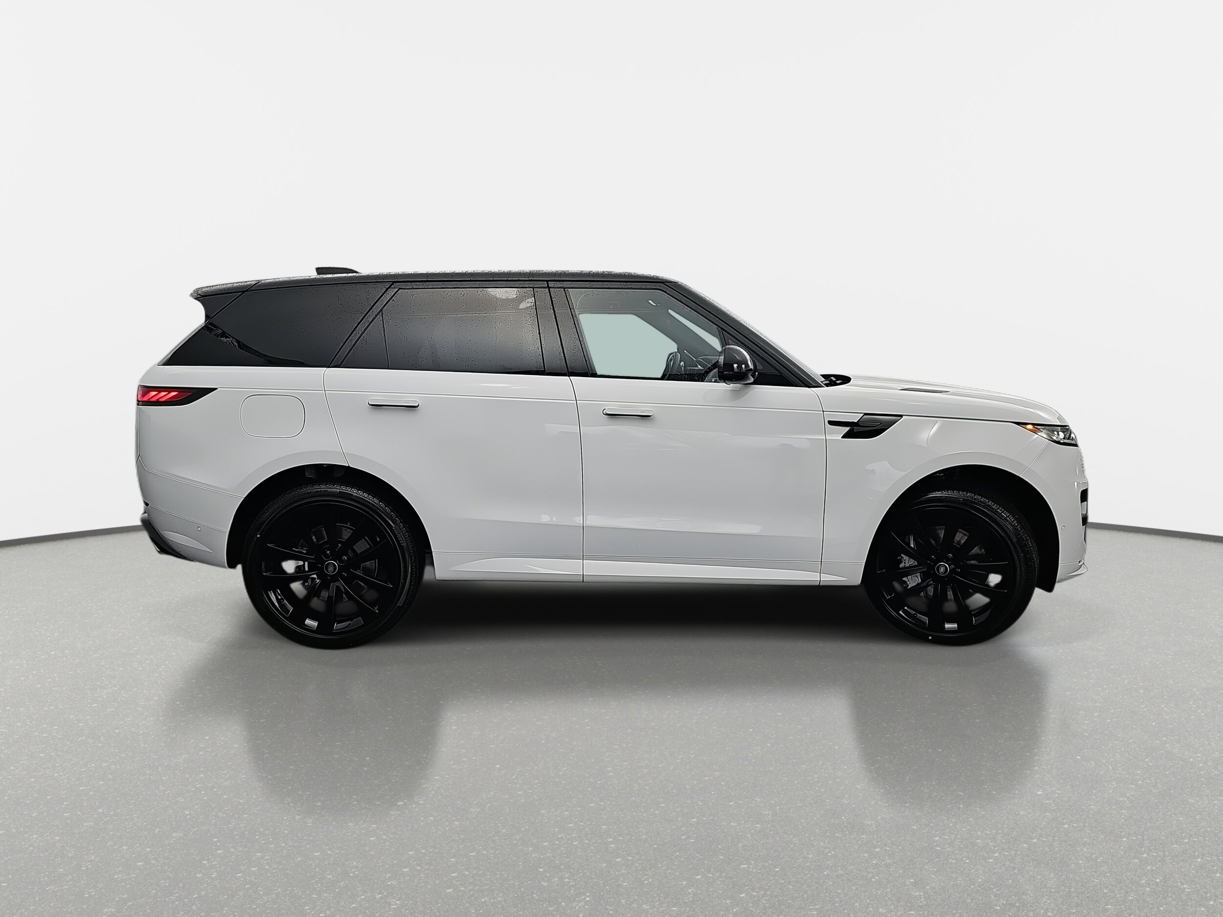 2025 Land Rover Range Rover Sport SE photo 4