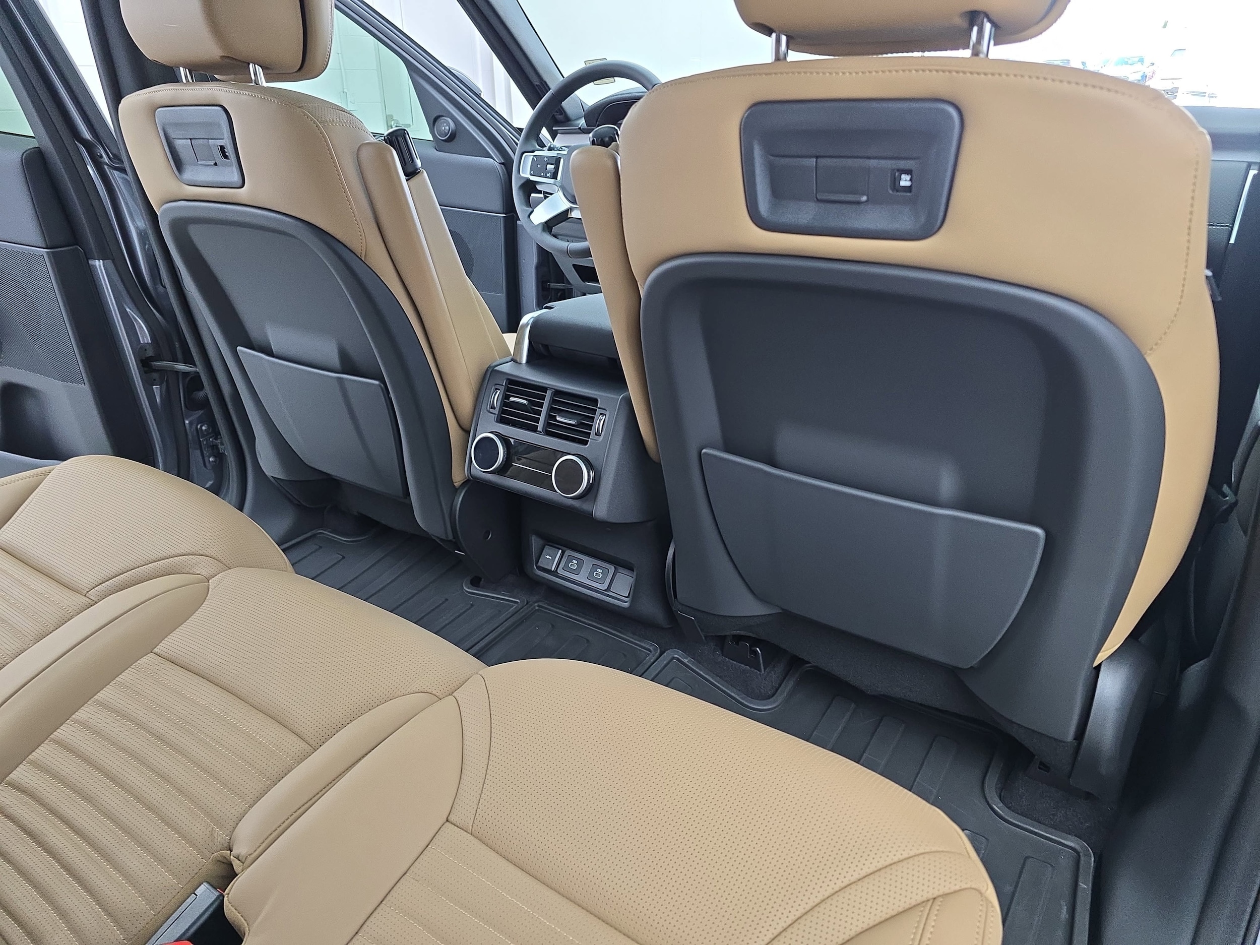 2025 Land Rover Discovery Dynamic SE - Photo 11