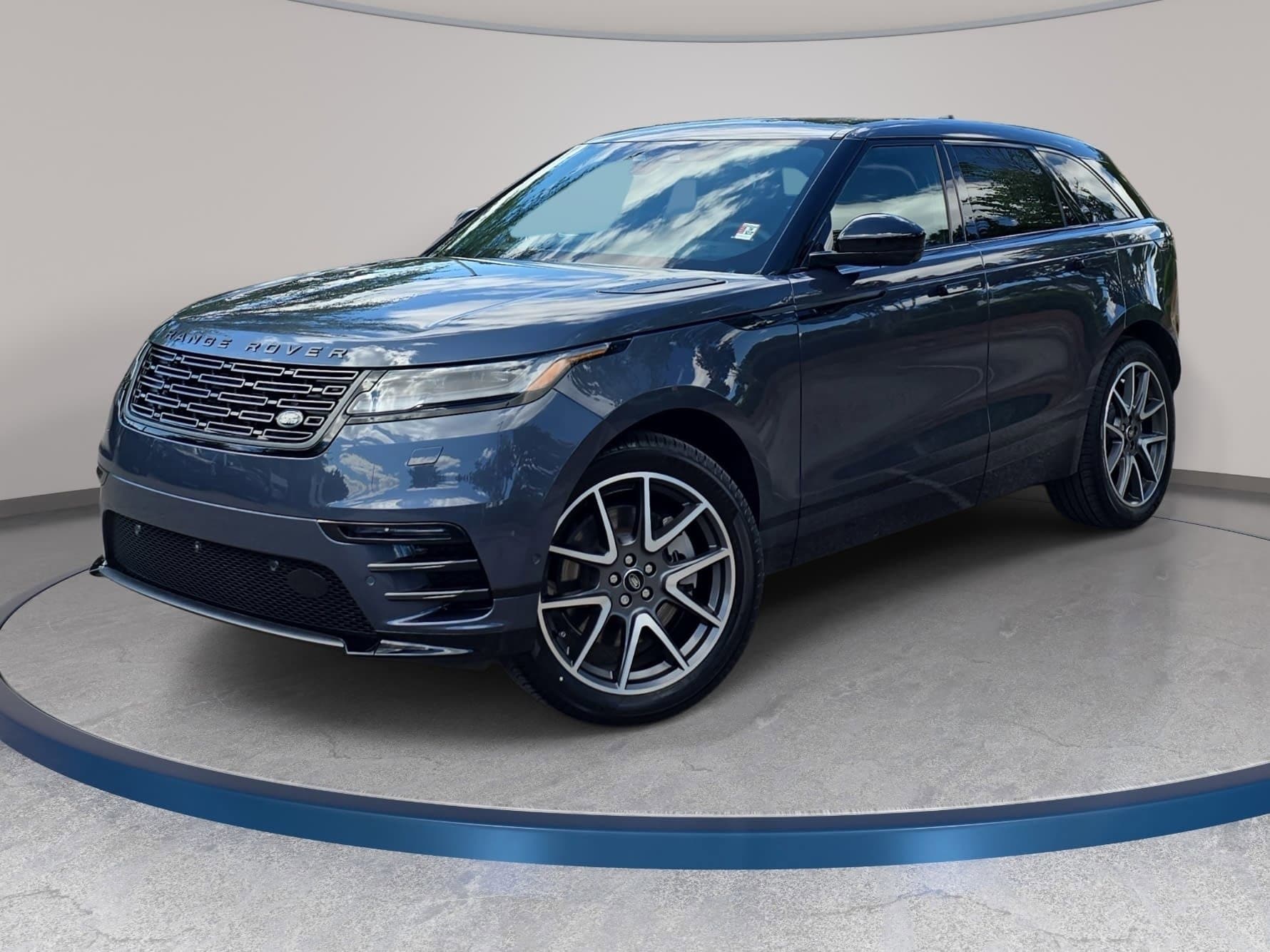 2026 Land Rover Range Rover Velar P250 Dynamic SE's photo