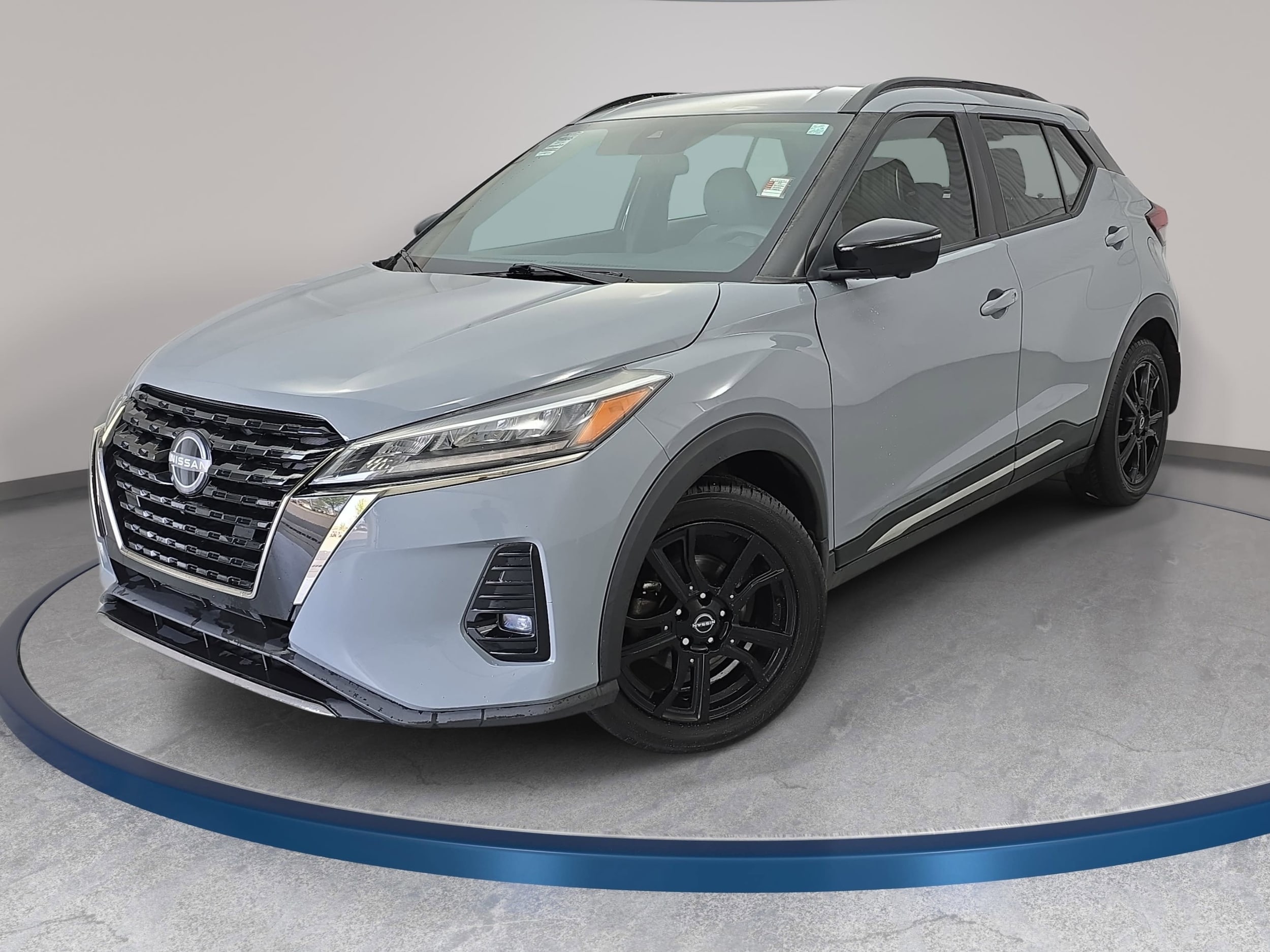 2022 Nissan Kicks SR