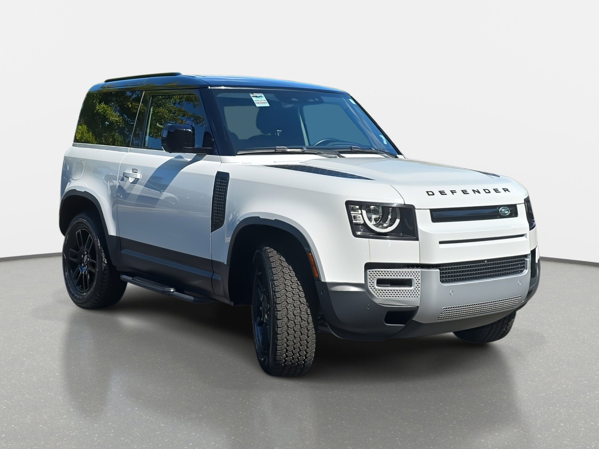 2023 Land Rover Defender S photo 3