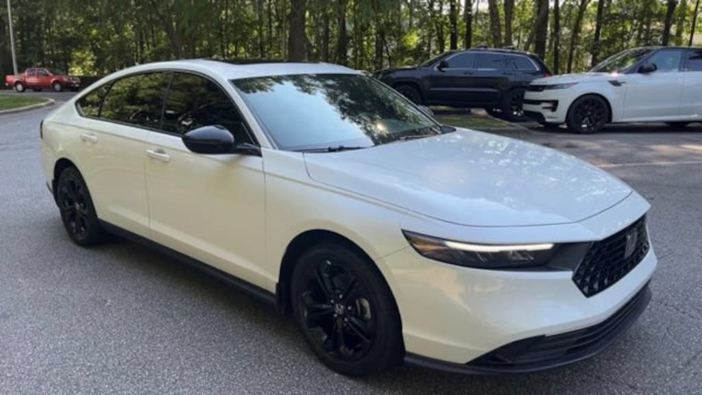 Used 2025 Honda Accord Sedan SE Sedan