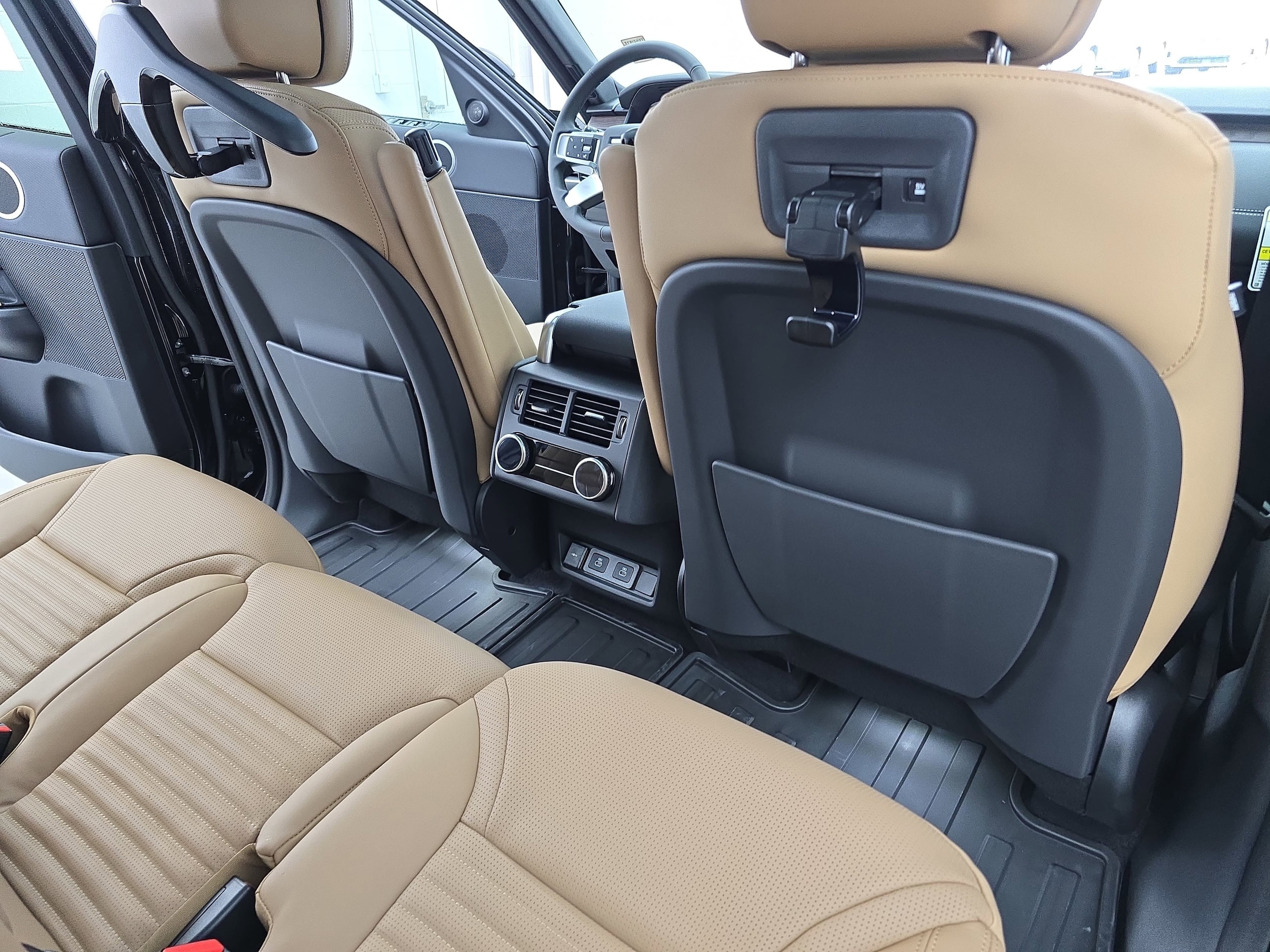 2026 Land Rover Discovery Dynamic SE - Photo 11