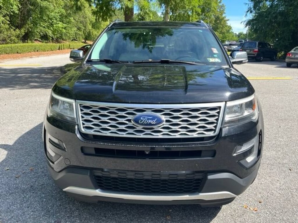 Used 2017 Ford Explorer Platinum SUV