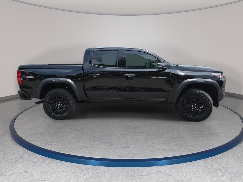 Used 2025 Chevrolet Colorado 4WD Trail Boss Truck Crew Cab