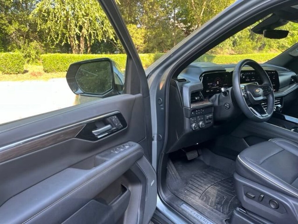 Used 2026 Chevrolet Suburban Premier SUV