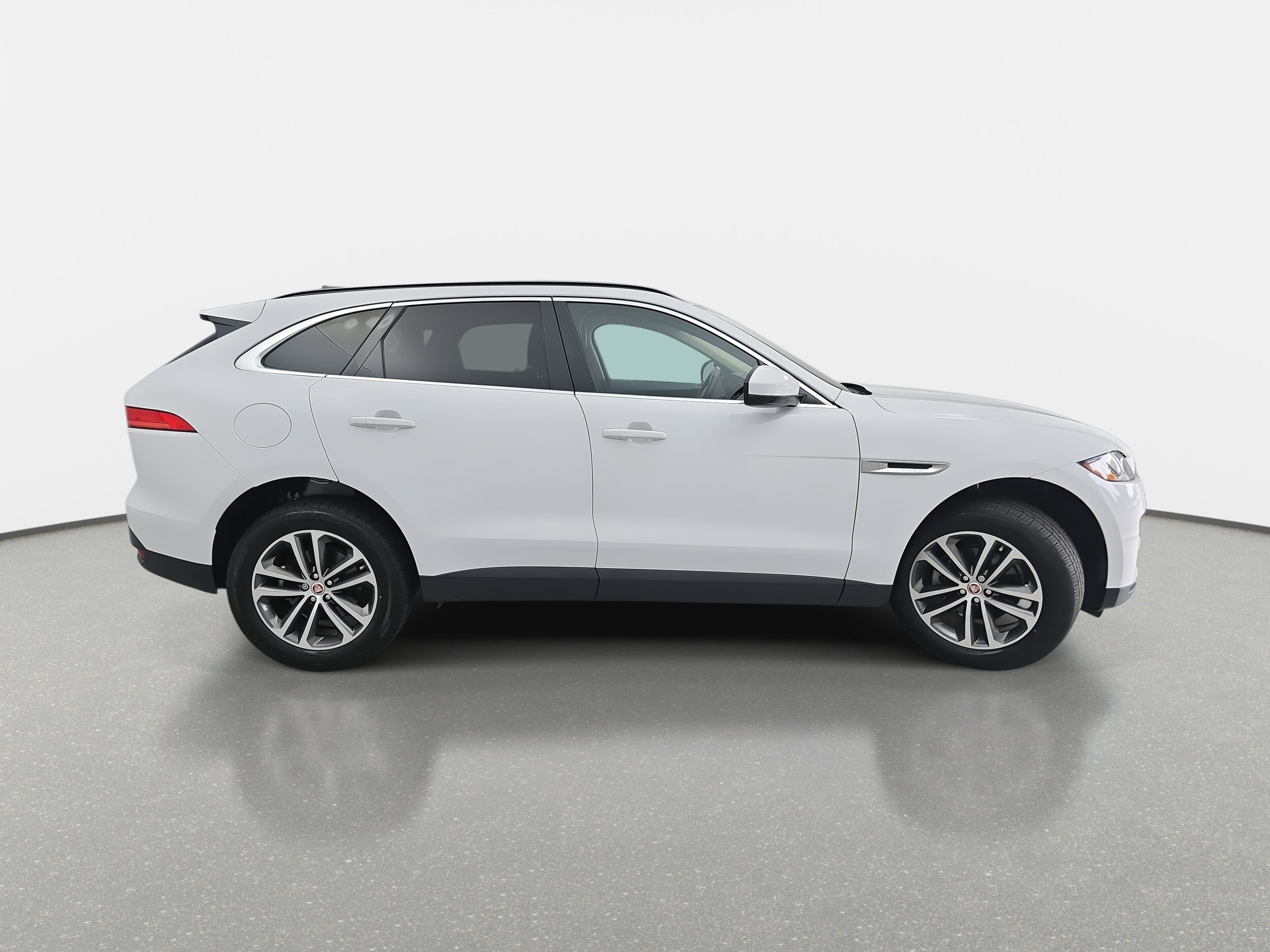 2020 Jaguar F-PACE Premium photo 4